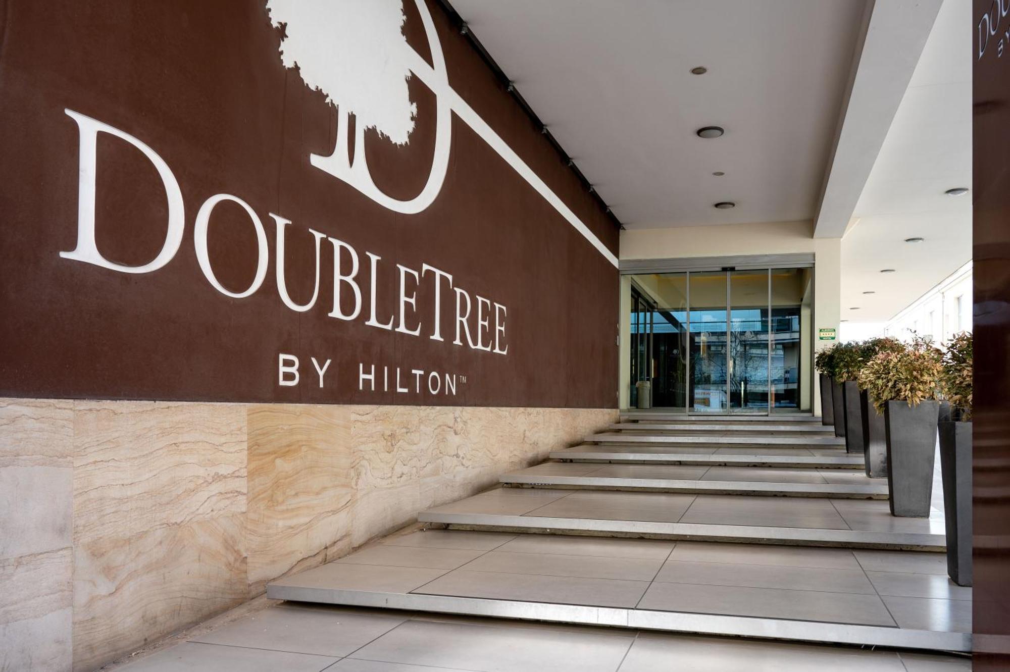 Doubletree By Hilton Milan Hotel Kültér fotó
